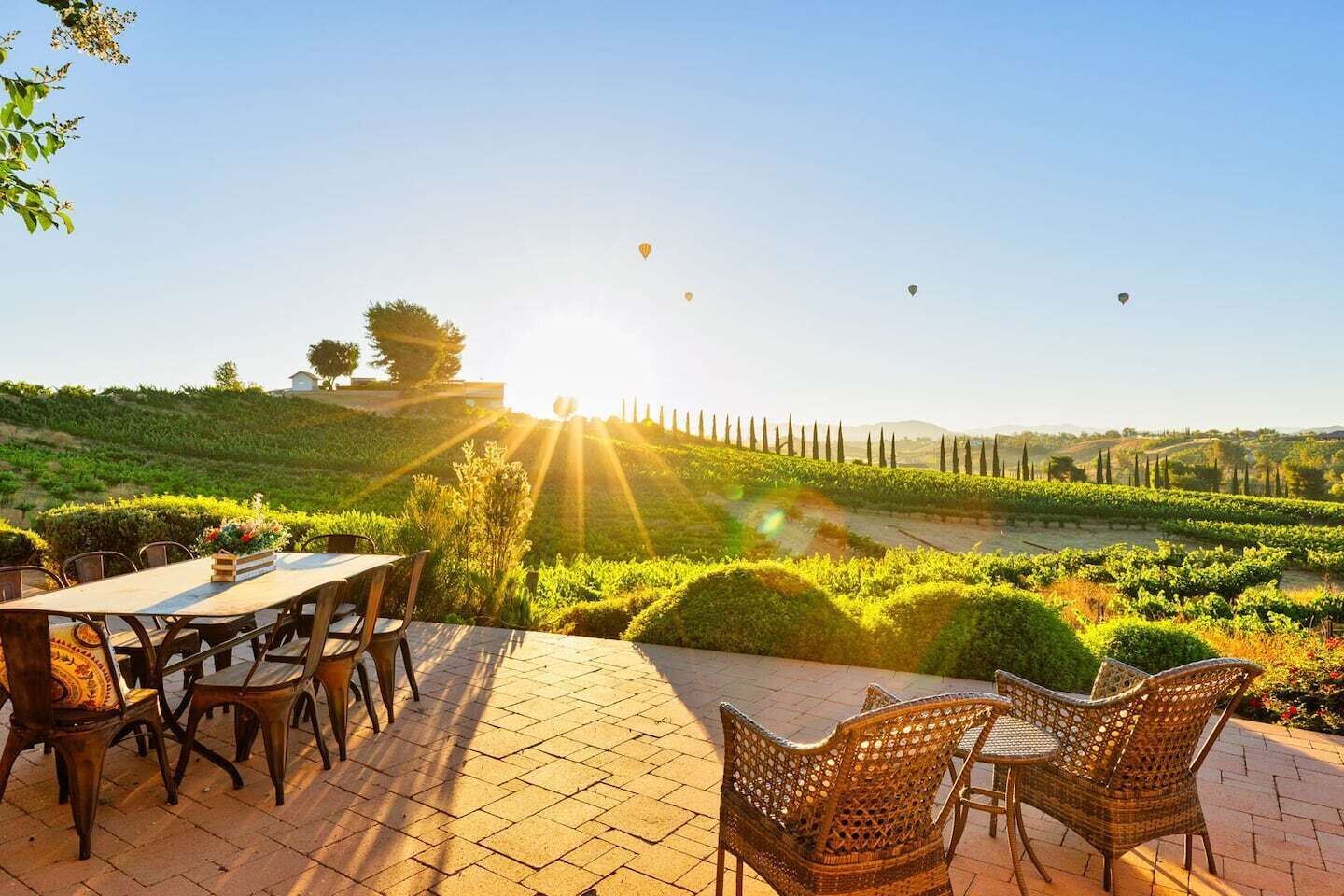 15% OFF Aug - Stunning Views, Spa, LRG Kitchen!