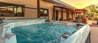 La Puerta Azul- Stunning Desert Retreat; Pool/Spa