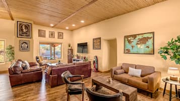 Family House | Living area | 45-inch LED TV with cable channels, Netflix, Hulu