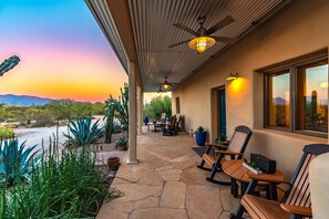 Family House | Terrace/patio - La Puerta Azul- Stunning Desert Retreat; Pool/Spa (Tucson)