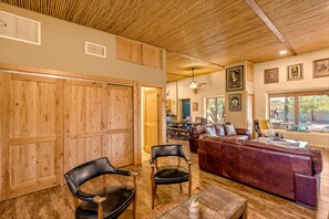 Family House | Living area | 45-inch LED TV with cable channels, Netflix, Hulu
