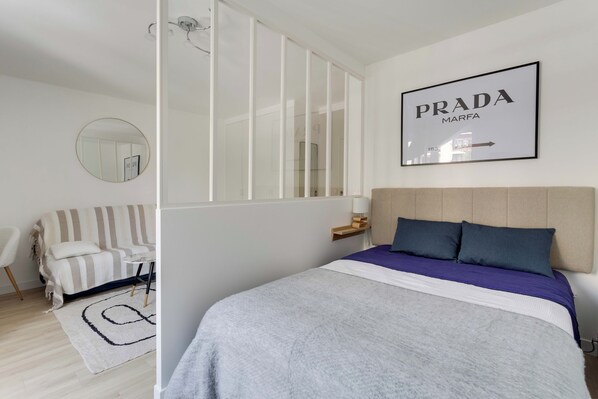 1 chambre, fer et planche Ă repasser, Wi-Fi gratuit, draps fournis