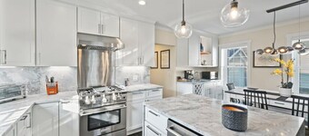 Upscale Azure by Saratoga Stays