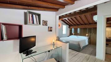 3 Schlafzimmer, Zimmersafe, Schreibtisch, Bügeleisen/Bügelbrett