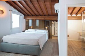 3 bedrooms, in-room safe, desk, iron/ironing board