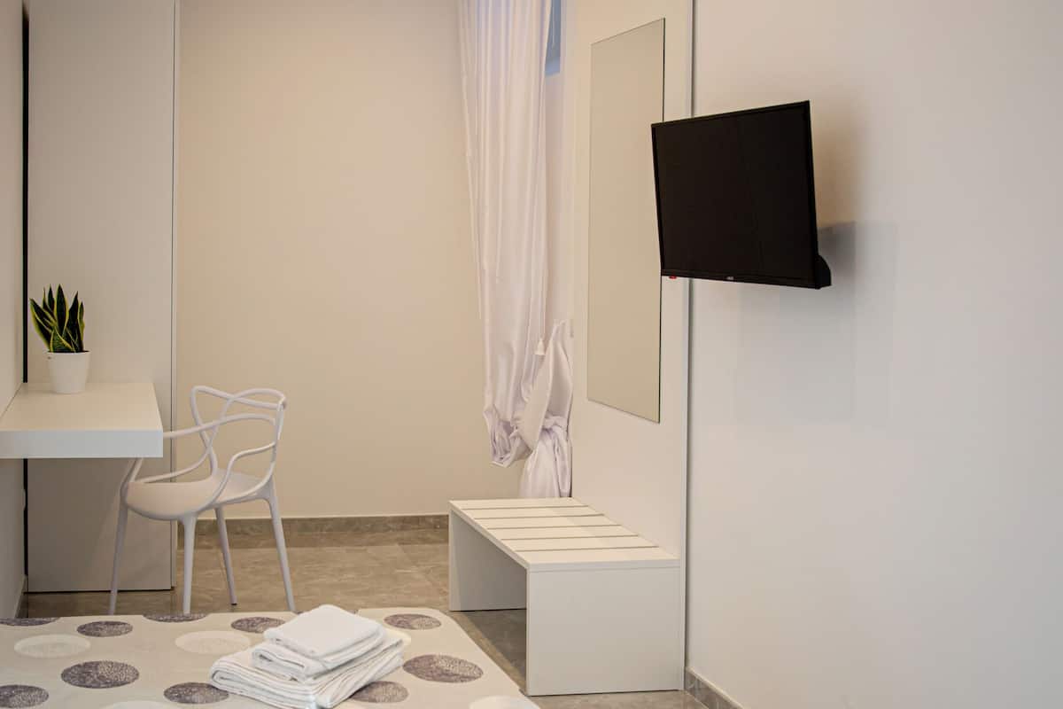 Ropa de cama hipoalergénica y minibar 