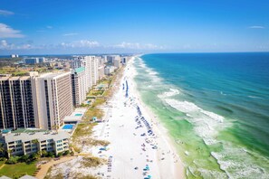 On the beach - 🐚Sundestin 415 - The Beachcomber | Great Amenities | Sweeping Gulf Views🐚 (Destin)