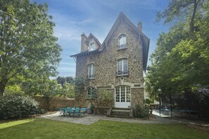 Exterior - Villa Colombe - Les Demoiselles à Versailles (Le Chesnay-Rocquencourt)