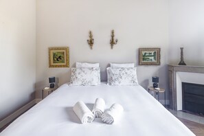 6 bedrooms, iron/ironing board, free WiFi, bed sheets - Villa Colombe - Les Demoiselles à Versailles (Le Chesnay-Rocquencourt)