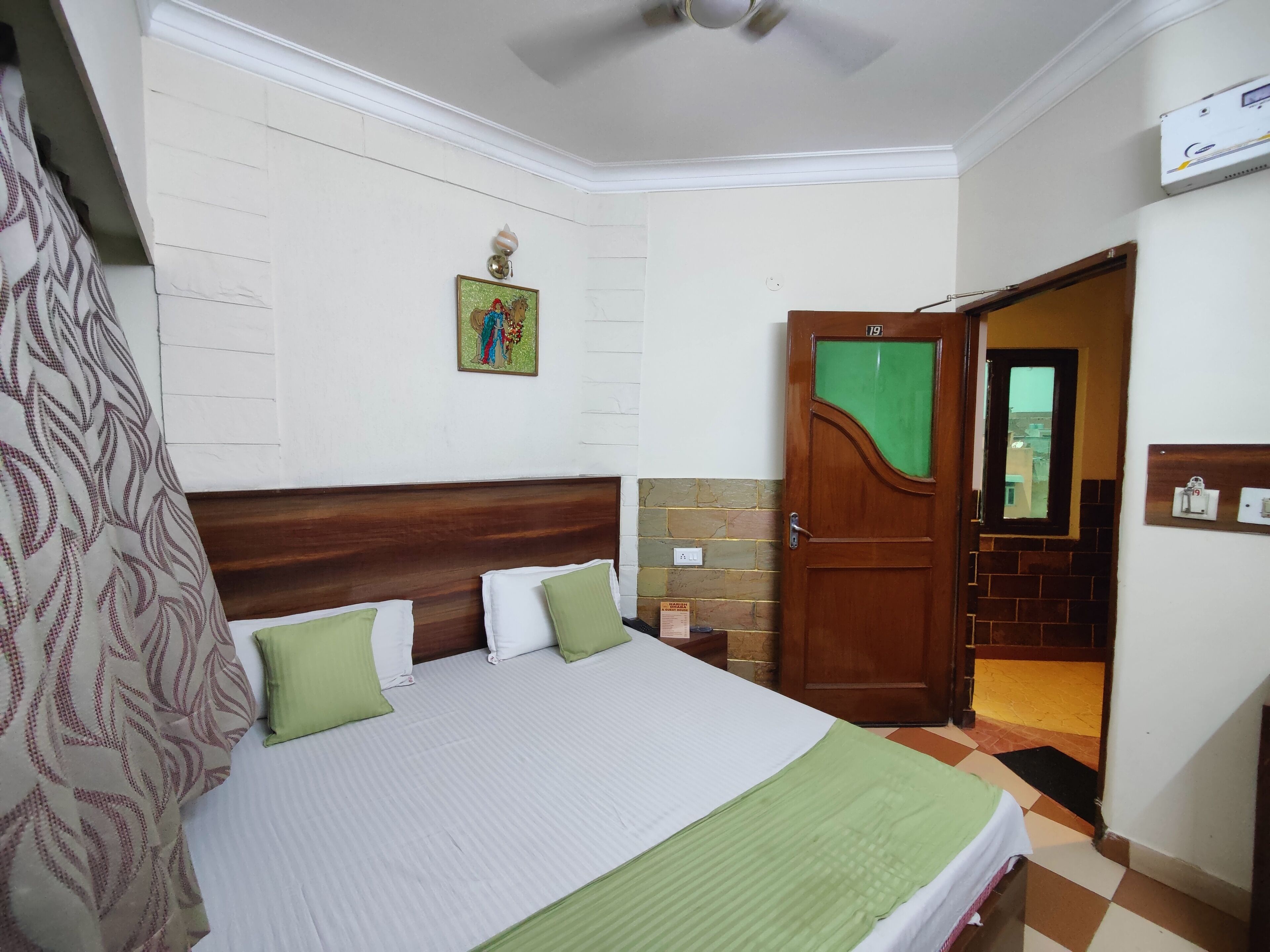 Deluxe Double Room | Free WiFi