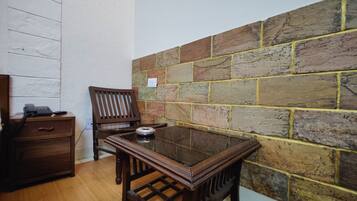 Deluxe Double Room | Free WiFi