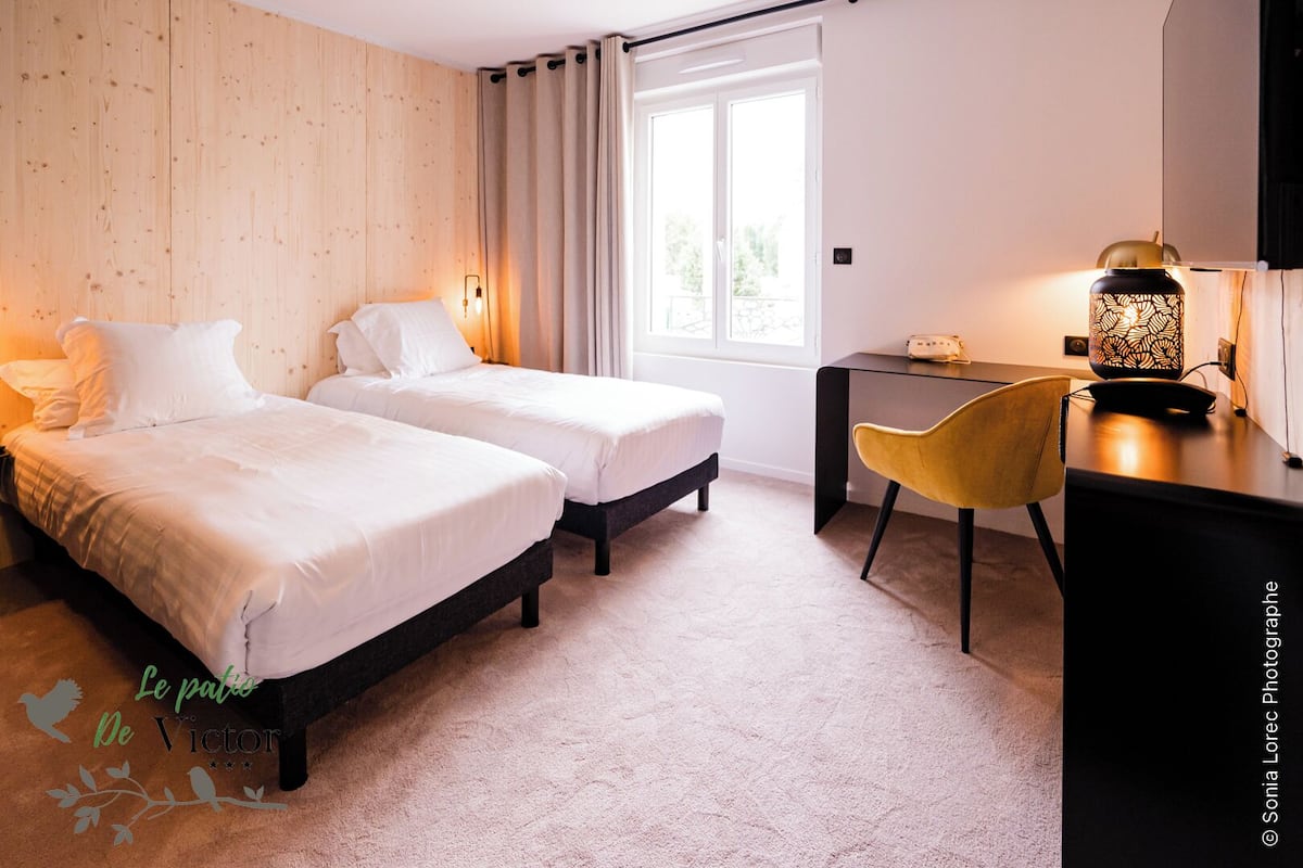 Comfort kamer, 1 twee- of 2 eenpersoonsbedden | Verduisterende gordijnen, een strijkplank/strijkijzer, gratis wifi