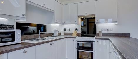 Fridge, microwave, oven, dishwasher