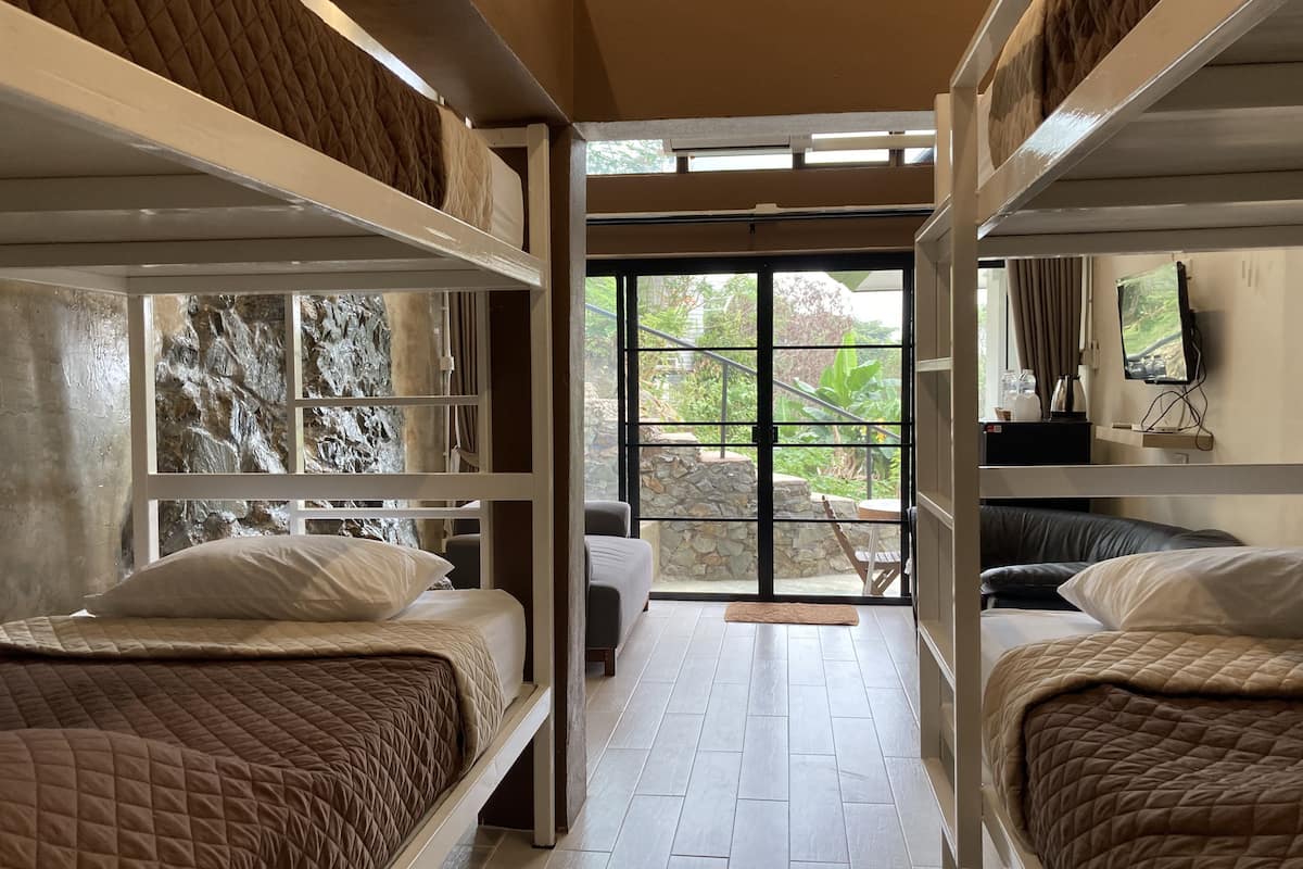 Family Room, (Bunk Bed), Garden View