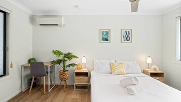 1 bedroom, iron/ironing board, free WiFi, bed sheets