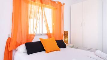 Bügeleisen/Bügelbrett, kostenloses WLAN, Bettwäsche