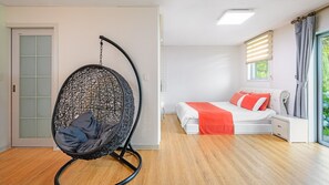 1 개의 침실, 무료 WiFi