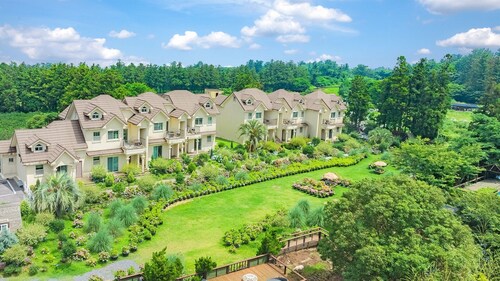 Jeju Spaballys Spa Pension