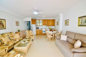 TV - Casa Melinda - lovely apartment in the Centre of Playa de Mogan (Lomo Quiebre)