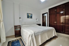 1 Schlafzimmer, Zimmersafe, Bügeleisen/Bügelbrett, kostenloses WLAN