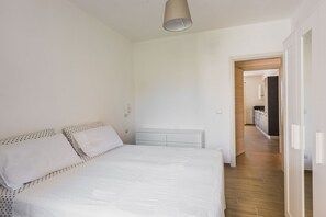 2 habitaciones, tabla de planchar con plancha y wifi gratis 