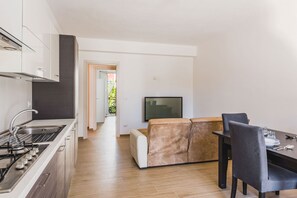 Fridge, oven, dishwasher, electric kettle