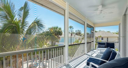 3-bedroom vacation home just 3 minutes drive to Bonita Springs Public Beach