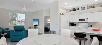 3-bedroom vacation home just 3 minutes drive to Bonita Springs Public Beach