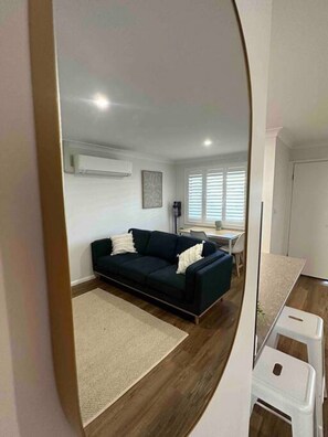 Smart TV - Wagga Central EVANS # 1 (Wagga Wagga)