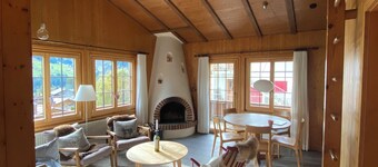 Gemütliche Familienwohnung mit Kamin, Galerie und prächtiger Alpensicht