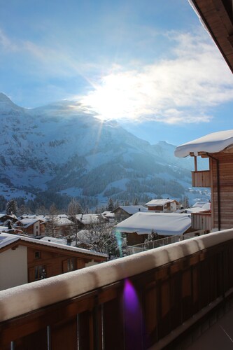 Cozy family apartment with stove, gallery and magnificent alpine view