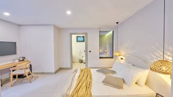 GARDEN SUITE | 2 bedrooms, Egyptian cotton sheets, premium bedding, Select Comfort beds