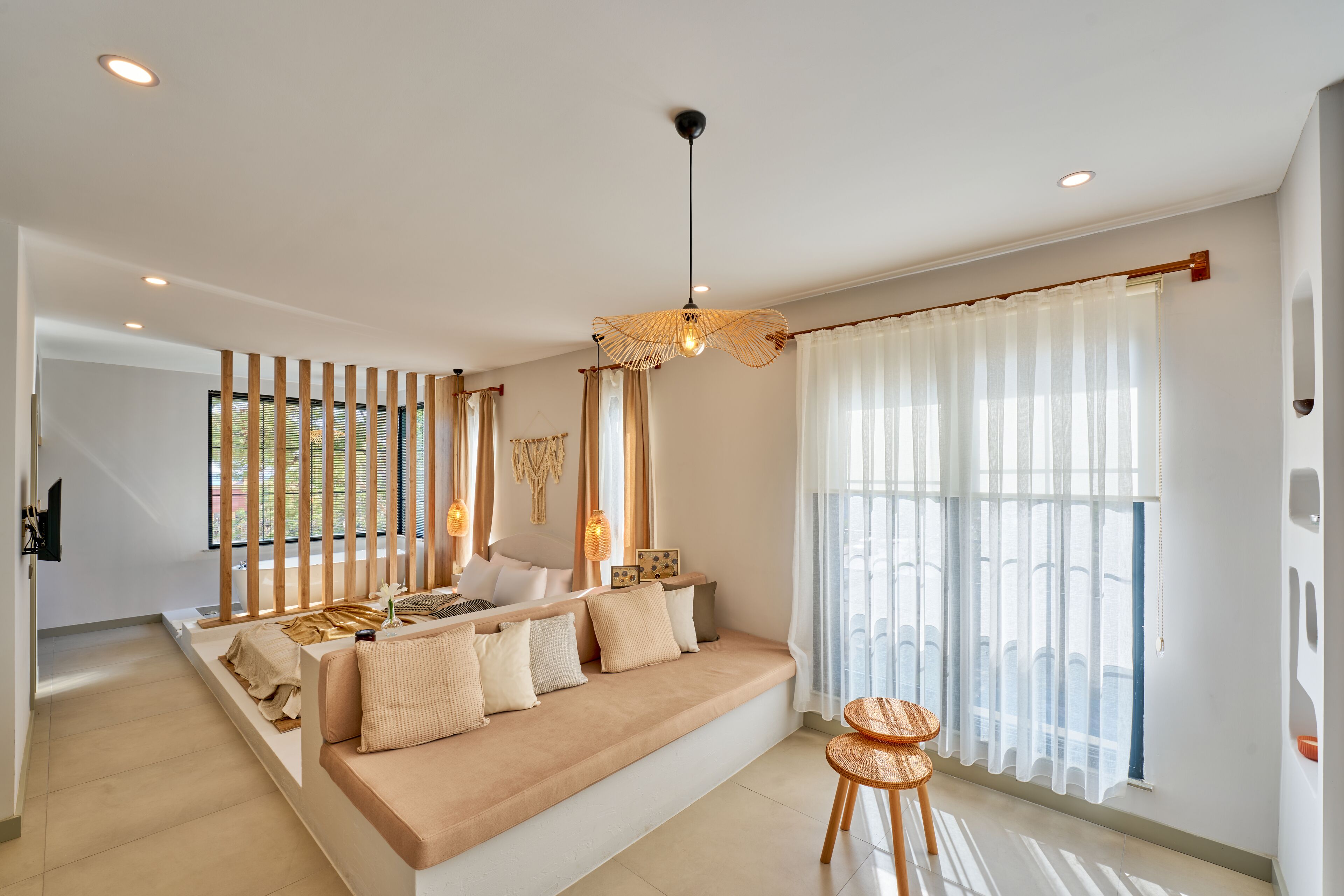 deluxe suite | living area | 43-inch smart tv with satellite channels, netflix, hulu