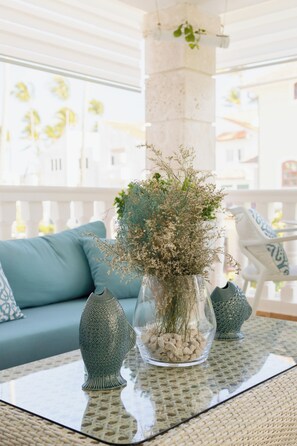 智能電視、書籍