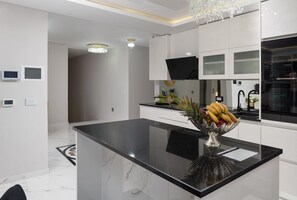 Microwave, dishwasher, coffee/tea maker, highchair - Luxury Penthouse Nubu (Zadar)