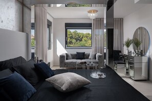 4 bedrooms, free cots/infant beds, free rollaway beds, bed sheets - Luxury Penthouse Nubu (Zadar)
