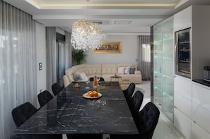 In-room dining - Luxury Penthouse Nubu (Zadar)