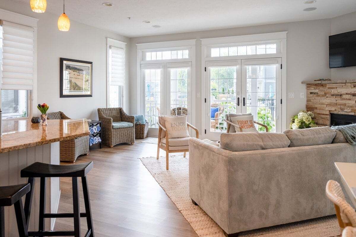 Gorgeous Townhome W/ Water Views And Pool! Walk To Downtown! - Saugatuck, MI
