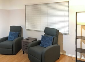 Departamento Elite | Escritorio, espacio para trabajar con laptop y wifi gratis 