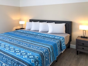 Grand Studio Suite, Kitchenette | 1 bedroom, desk, laptop workspace, free WiFi