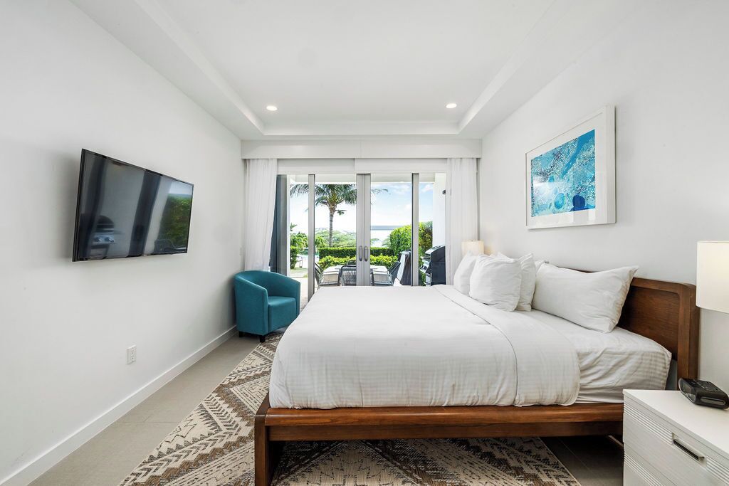 2 habitaciones, tabla de planchar con plancha y cuna de viaje 