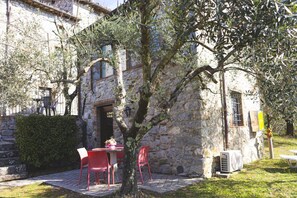Desk, free WiFi, bed sheets - Borgo Giusto Tuscany (Borgo a Mozzano)