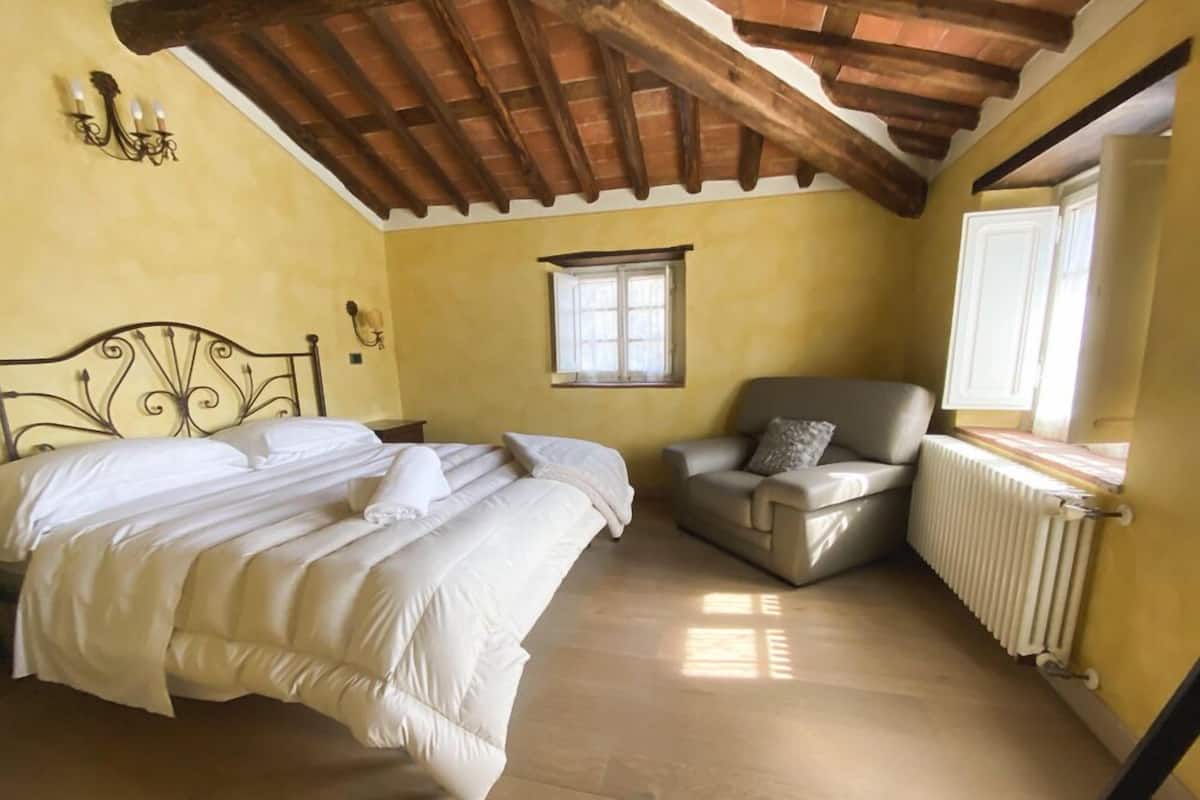 Suite | 1 bedroom, desk, free WiFi, bed sheets