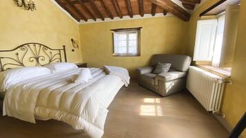 Suite | Schreibtisch, kostenloses WLAN, Bettwäsche