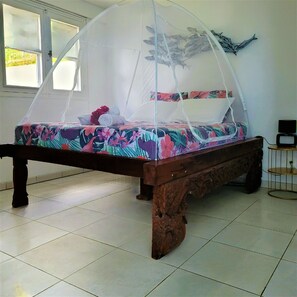 1 habitación, tabla de planchar con plancha, wifi gratis y ropa de cama 
