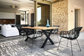 تناول الطعام