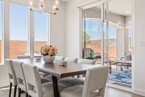 獨棟房屋, 5 間臥室 | 用餐區