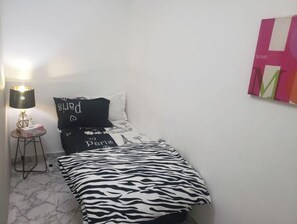2 slaapkamers, een strijkplank/strijkijzer, wifi, beddengoed