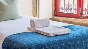 2 habitaciones, tabla de planchar con plancha y wifi gratis 