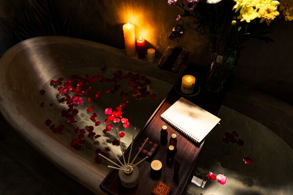 Free toiletries, hair dryer, bidet, towels